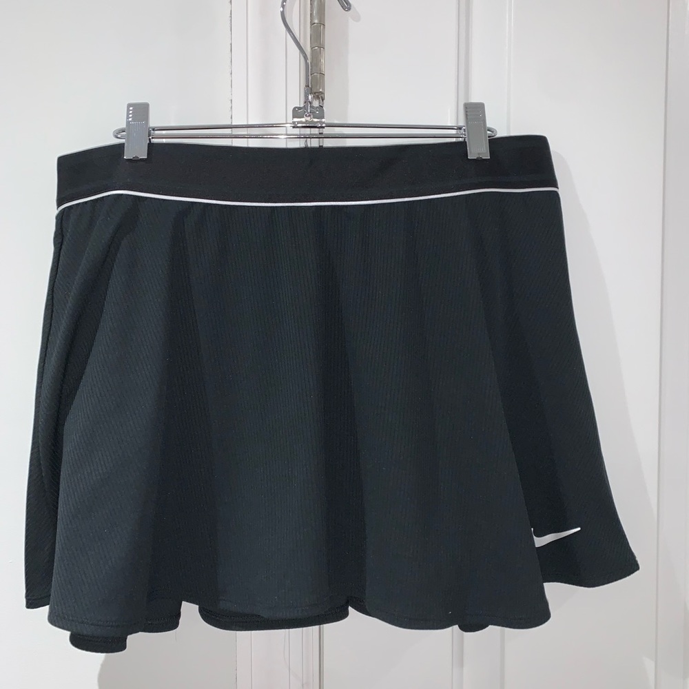 Black Nike tennis skirt with built in shorts